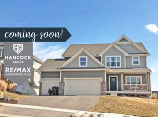 1129 Rosemary Ln, Chaska, MN 55318