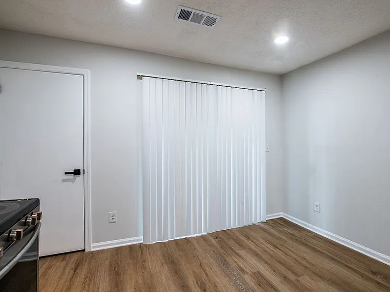 108 Summerwood Dr — Photo 35