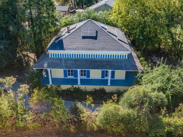 8252 Prospect St, Mokelumne Hill, CA 95245
