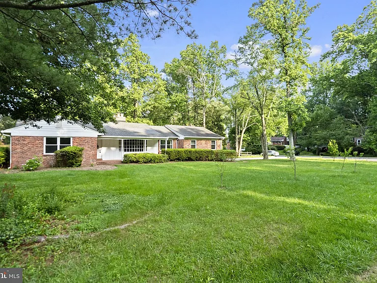 3515 Wilson St — Photo 4