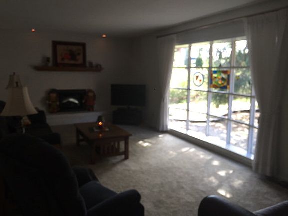 4th image of 17 Shorewood Dr S