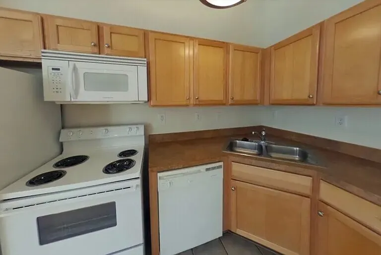 824 W Broad St #2B — Photo 1