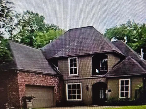 37245 Renaissance Dr, Prairieville, LA 70769