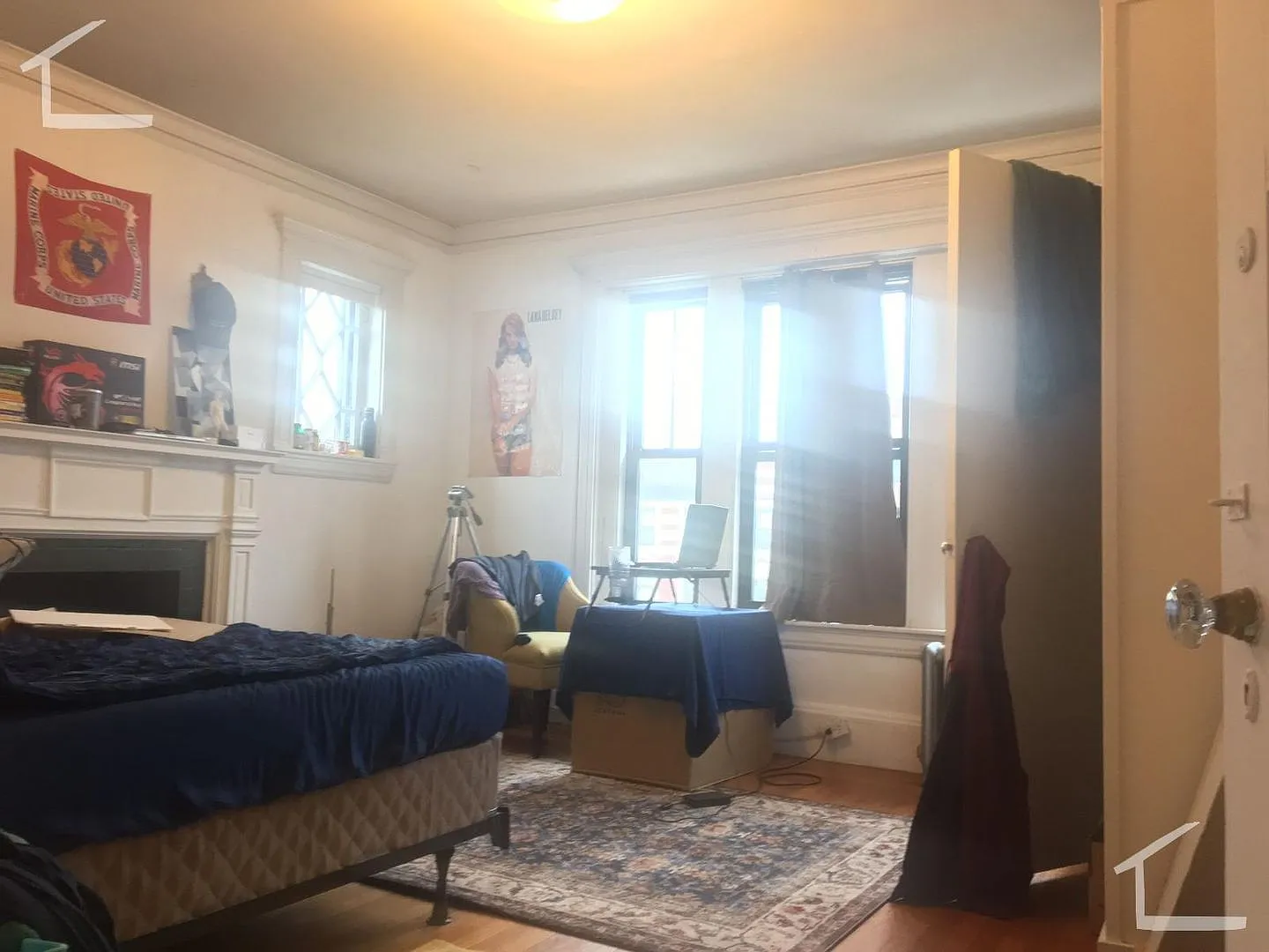 No Brokers Fee, Heat, Hot Water Included. Large Fully Renovated Unit on Kenmore. Steps from the T... — Photo 4