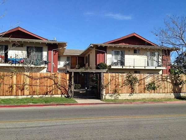 1st image of 820 Camino Corto APT 7