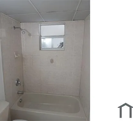 181 NW 47th Ave #10 — Photo 4