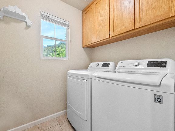4th image of 304 Laurel Ct