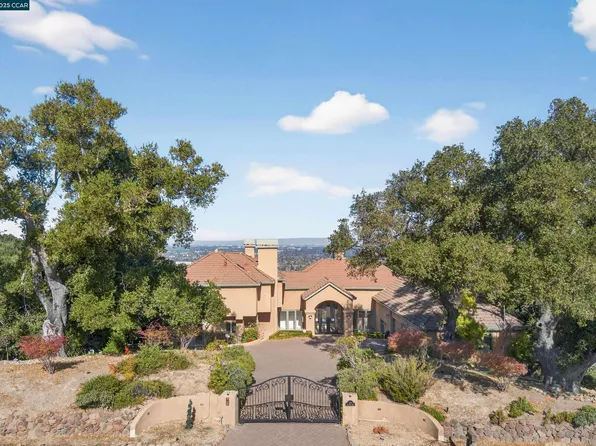 311 Santa Rosa Dr, Los Gatos, CA 95032