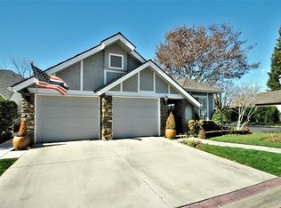 6633 N Seedlescombe Dr, Fresno, CA