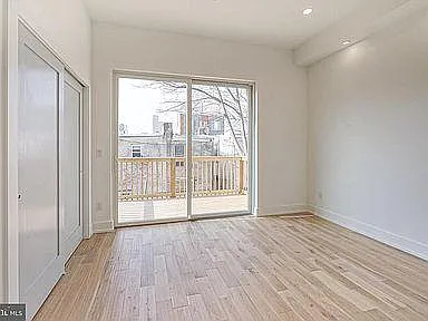 3 bed, 1800 sqft, $3,000 — Photo 3