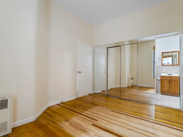 234 East 35th Street image 3 of 11