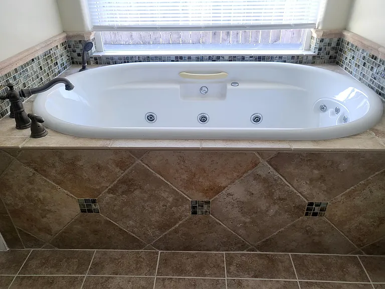 159 SE Aztec Ct — Photo 36