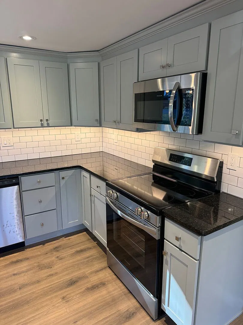 Rent to Own home with garage, yard, new kitchen and views — Photo 2