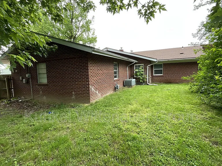7911 W Main St — Photo 3