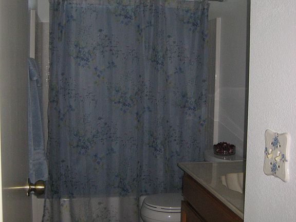 2nd Full Bathroom