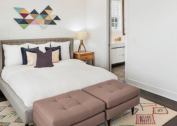 Halstead - Chopin Interior Image 3