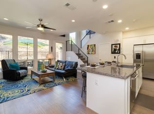2371 Aperture Cir, San Diego, CA 92108