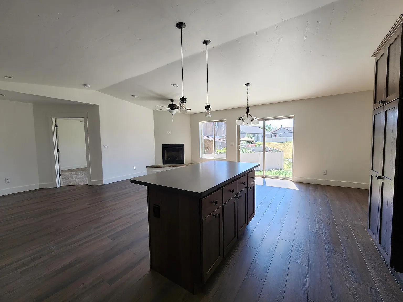 2 bed, $2,200 — Photo 3