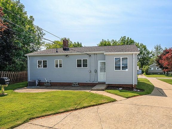 5th image of 30409 Gebhart Pl