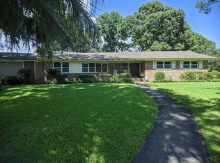 12 Broadmoor Cir, Savannah, GA 31406