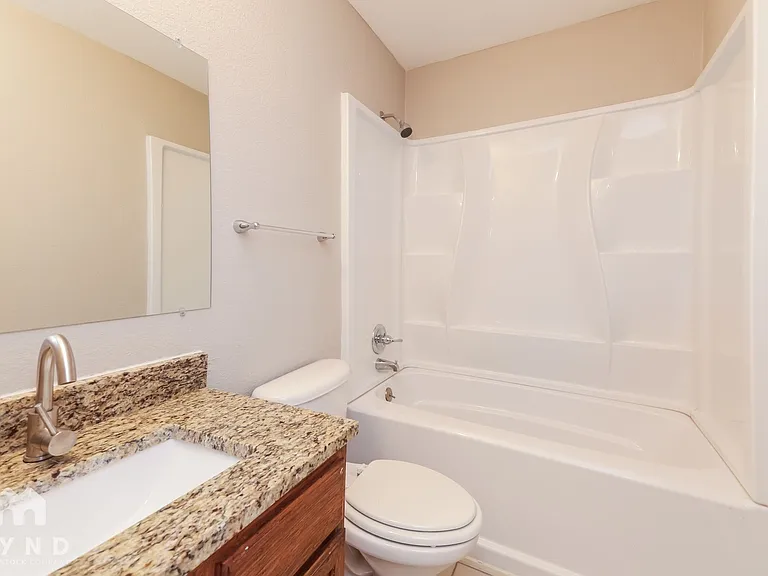 729 Mahogany Dr — Photo 14