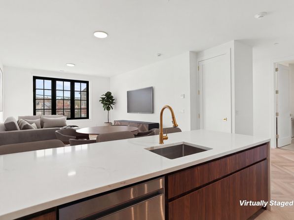 100 E Putnam Ave UNIT 210