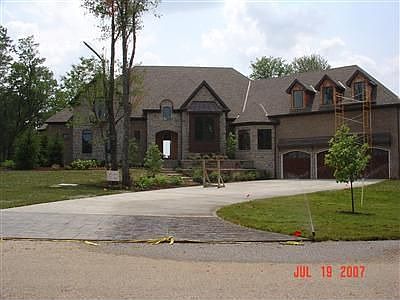1st image of 604 Burr Oak Dr