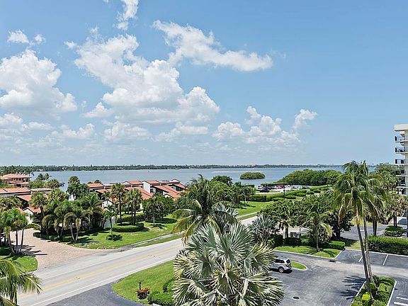 4th image of 3475 S Ocean Blvd #4010