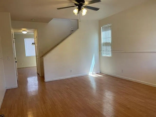 1324 Oak Village Ave — Photo 4