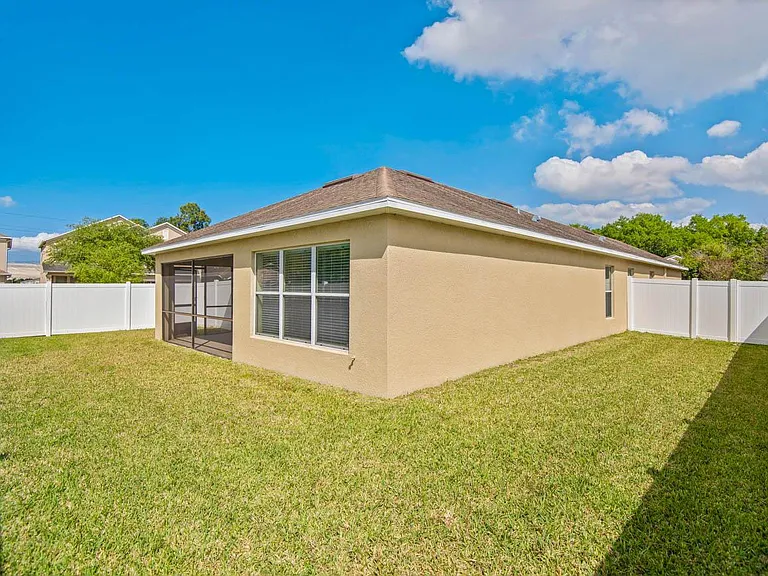 7142 Forest Mere Dr — Photo 27
