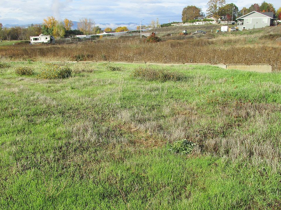 2nd image of 297 Echo Way