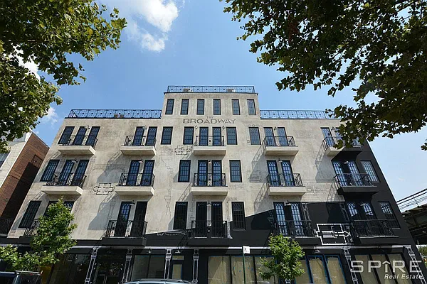 Rented by Pear NYC LLC | media 29