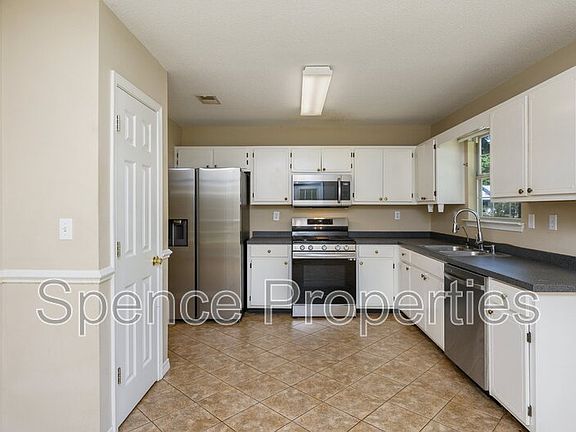 3rd image of 4863 Kensington Ln #4863