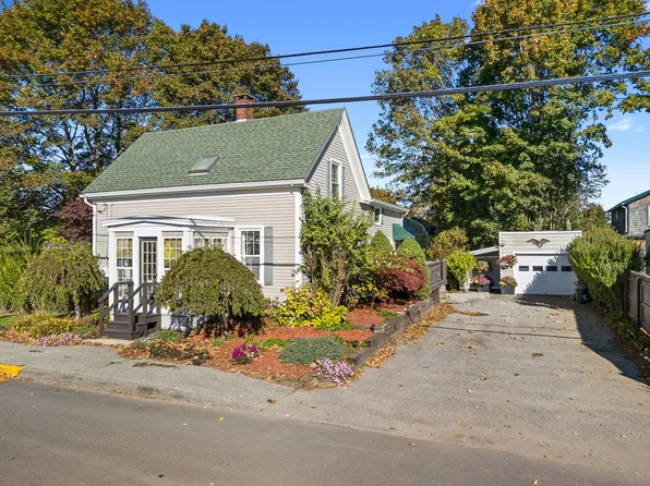 57 Pleasant Street, Rockland, ME 04841