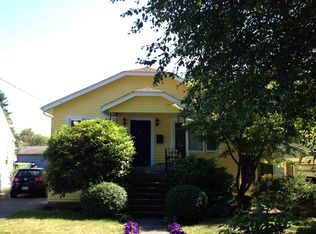 1033 NE 90th St, Seattle, WA 98115