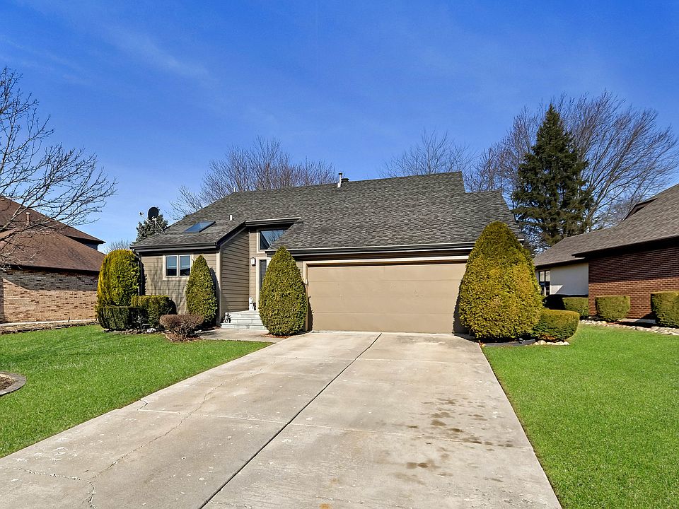 1st image of 8308 Willow West Dr
