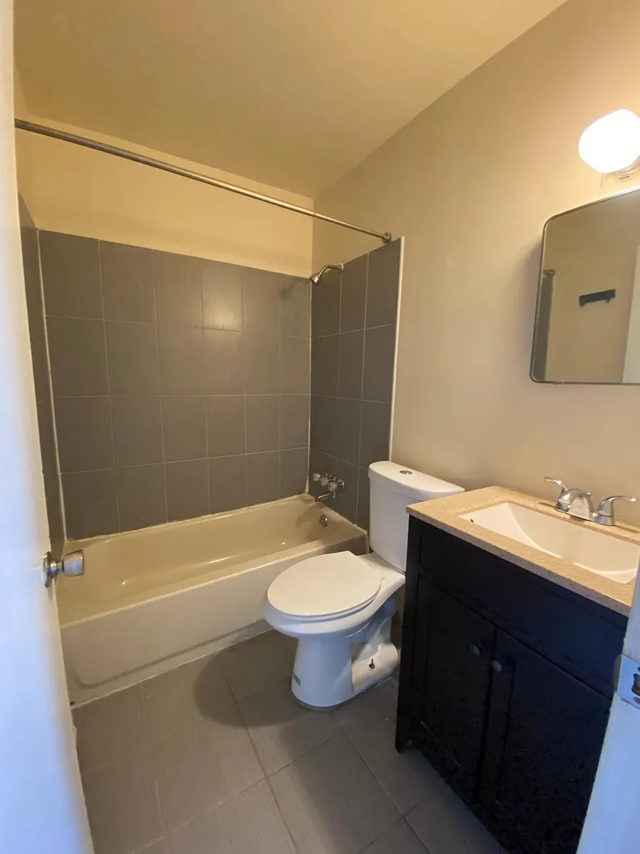 Building Photo - 4520 Springfield Ave #C3
