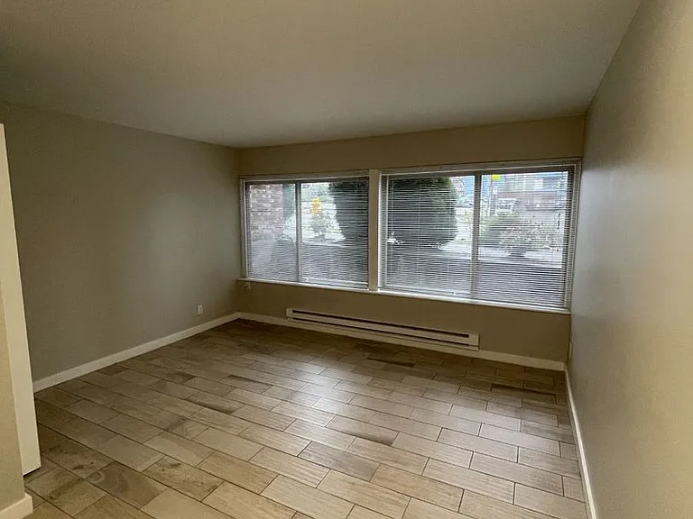 Mercer Crest Apartments — Photo 3