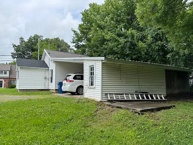 2 bed, 868 sqft, $1,700 — Photo 3