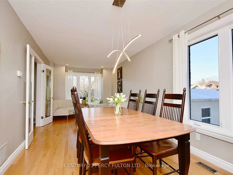 251 Livingstone St W #UPPER — Photo 4