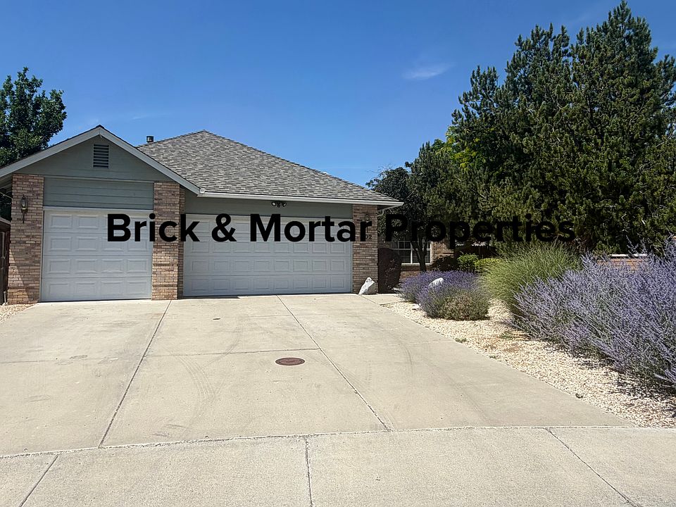 1st image of 202 Spyglass Ct