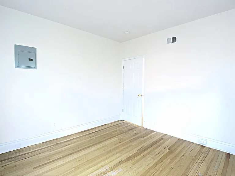 Central West End Apartments — Photo 3