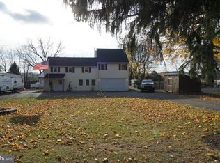 38 Newport Rd, Gap, PA 17527