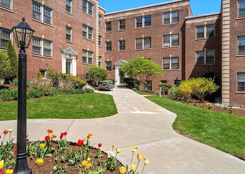 1st image of 1490 Beacon St APT 3