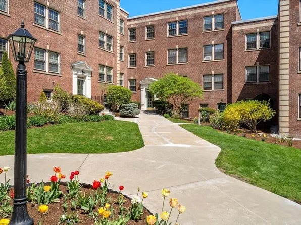 1490 Beacon St APT 3, Brookline, MA 02446