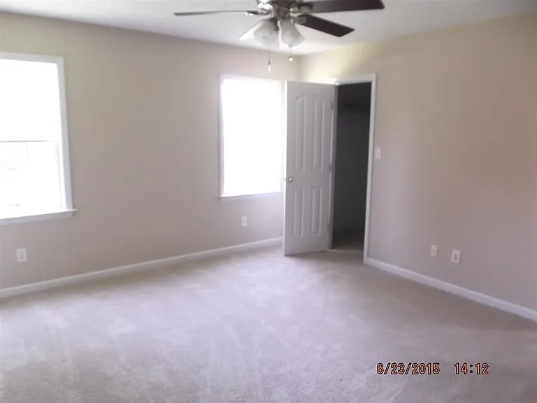 432 Spring Dr — Photo 11