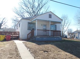 2205 Jefferson St, Lexington, MO 64067