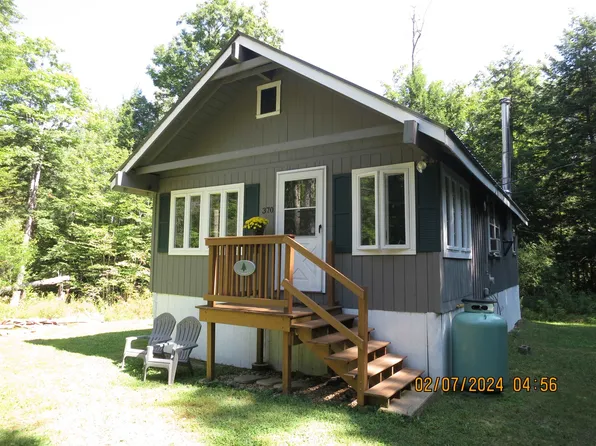 370 Hemlock Drive, Gilmanton, NH 03237