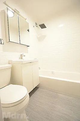 Rented by Mdrn Residential | media 36