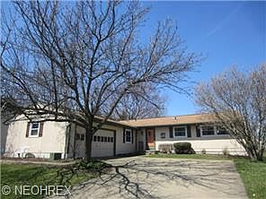 1st image of 567 Falling Oaks Dr